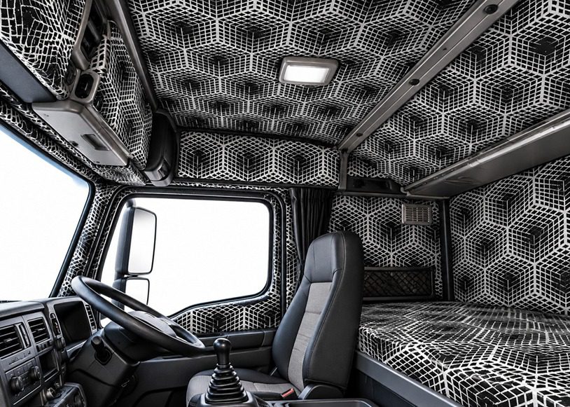 PETLAM film on truck body panels – TopDecor